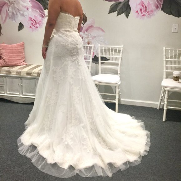 PLUS SIZE SAN PATRICK WEEEDING GOWN! - Picture 5 of 7